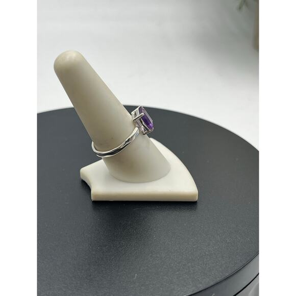 Sterling Silver Natural Emerald Cut Purple Amethyst Solitaire Ring Size 8.25 - Picture 2 of 12